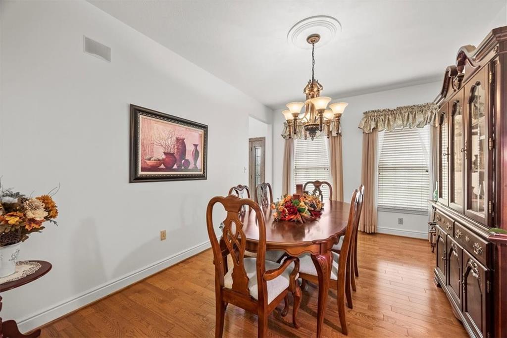11 Kings Road Washington, PA 15301 - Photo 8 of 49 a dining room with furniture and window
