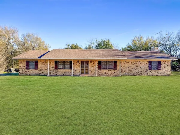 $450,000 | 15410 East State Highway, Kerens, TX 75144