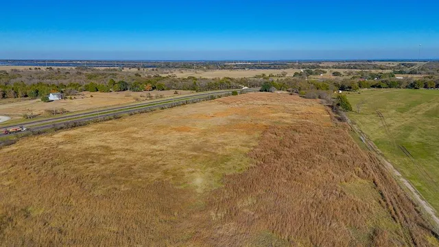 a view of a terrace with sky view