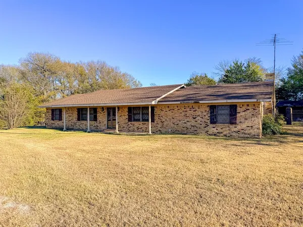front view of house with a yard