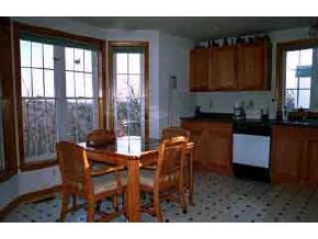 198 Wellington Hill Road Manchester, NH 03104 - Photo 4 of 6 Gallery Image 4