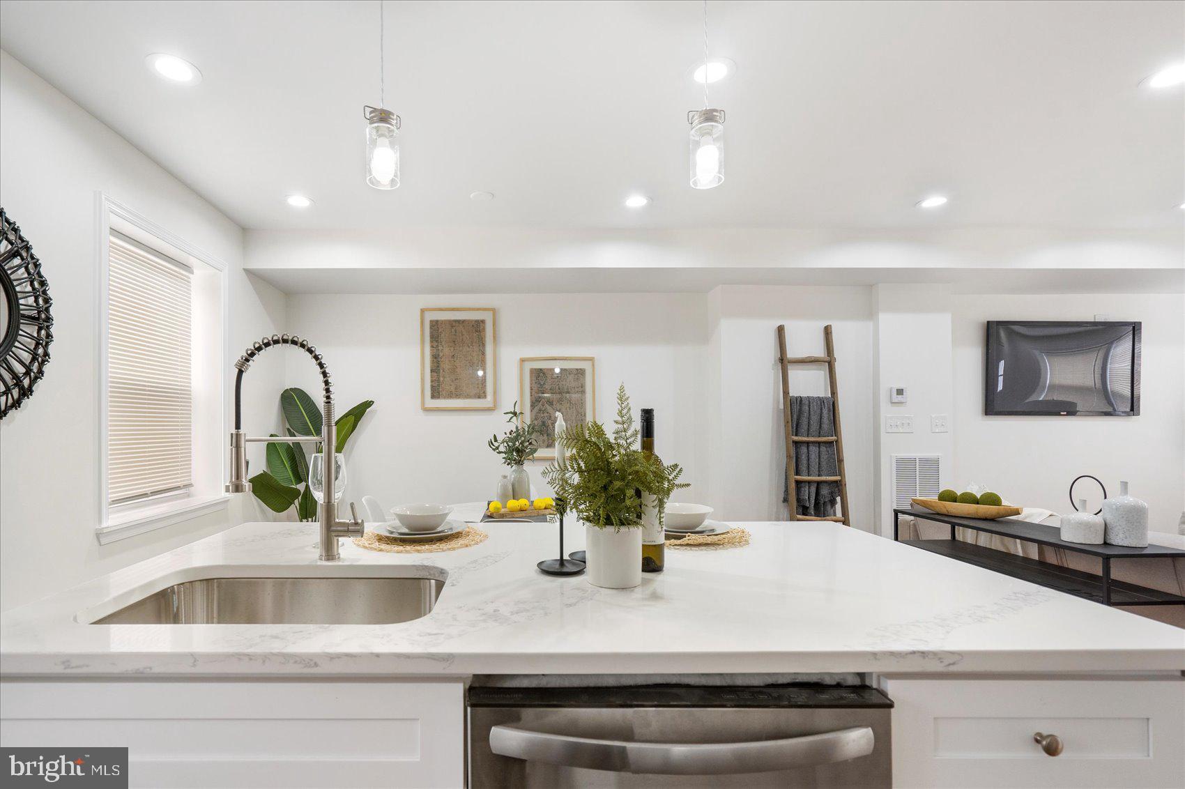 1012 Andover Road Baltimore, MD 21218 - Photo 15 of 44