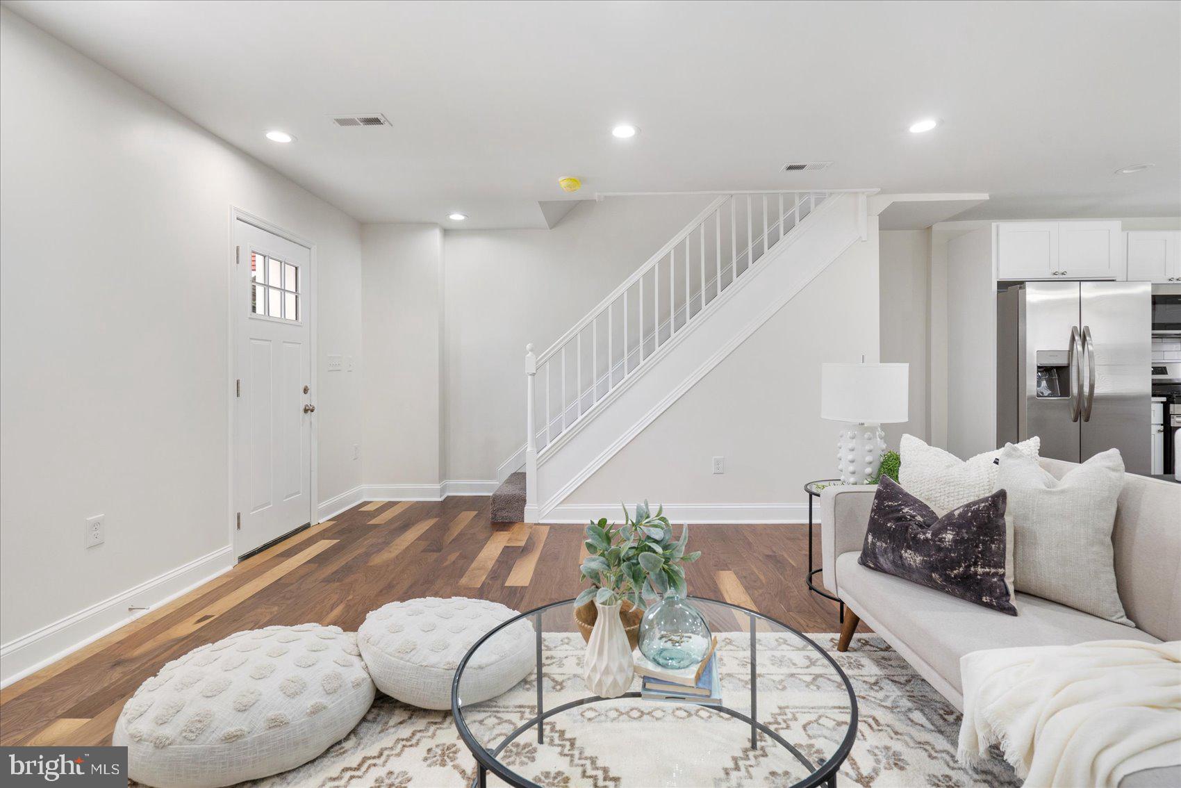 1012 Andover Road Baltimore, MD 21218 - Photo 4 of 44