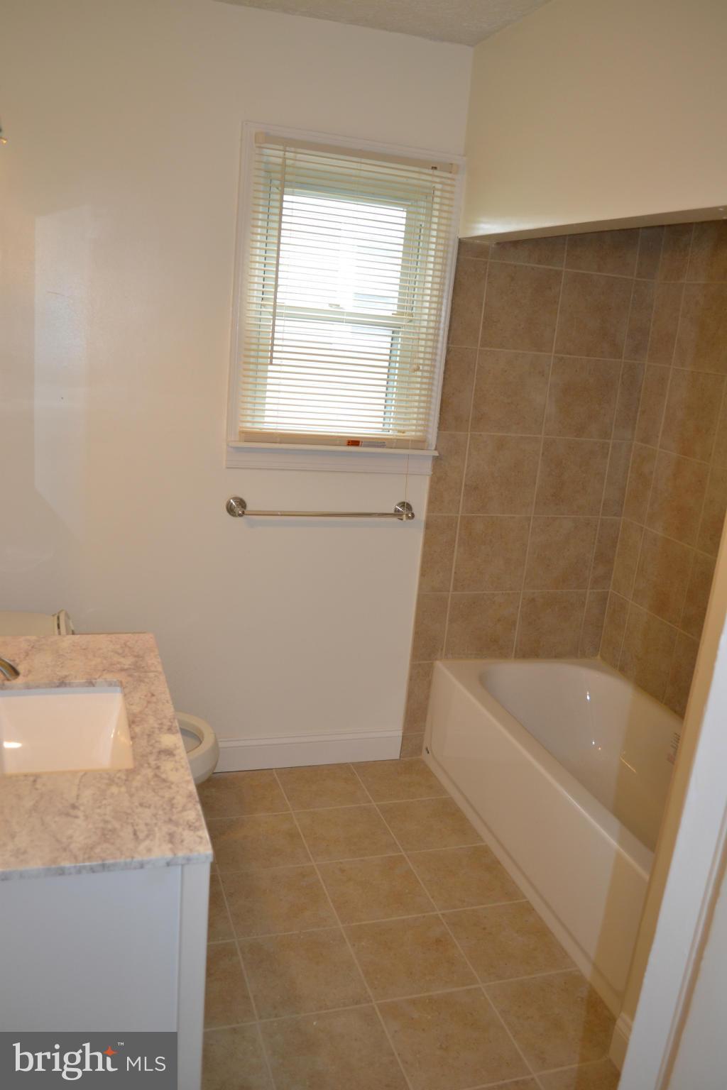 4108 Fordleigh Road Baltimore, MD 21215 - Photo 20 of 28 Bath