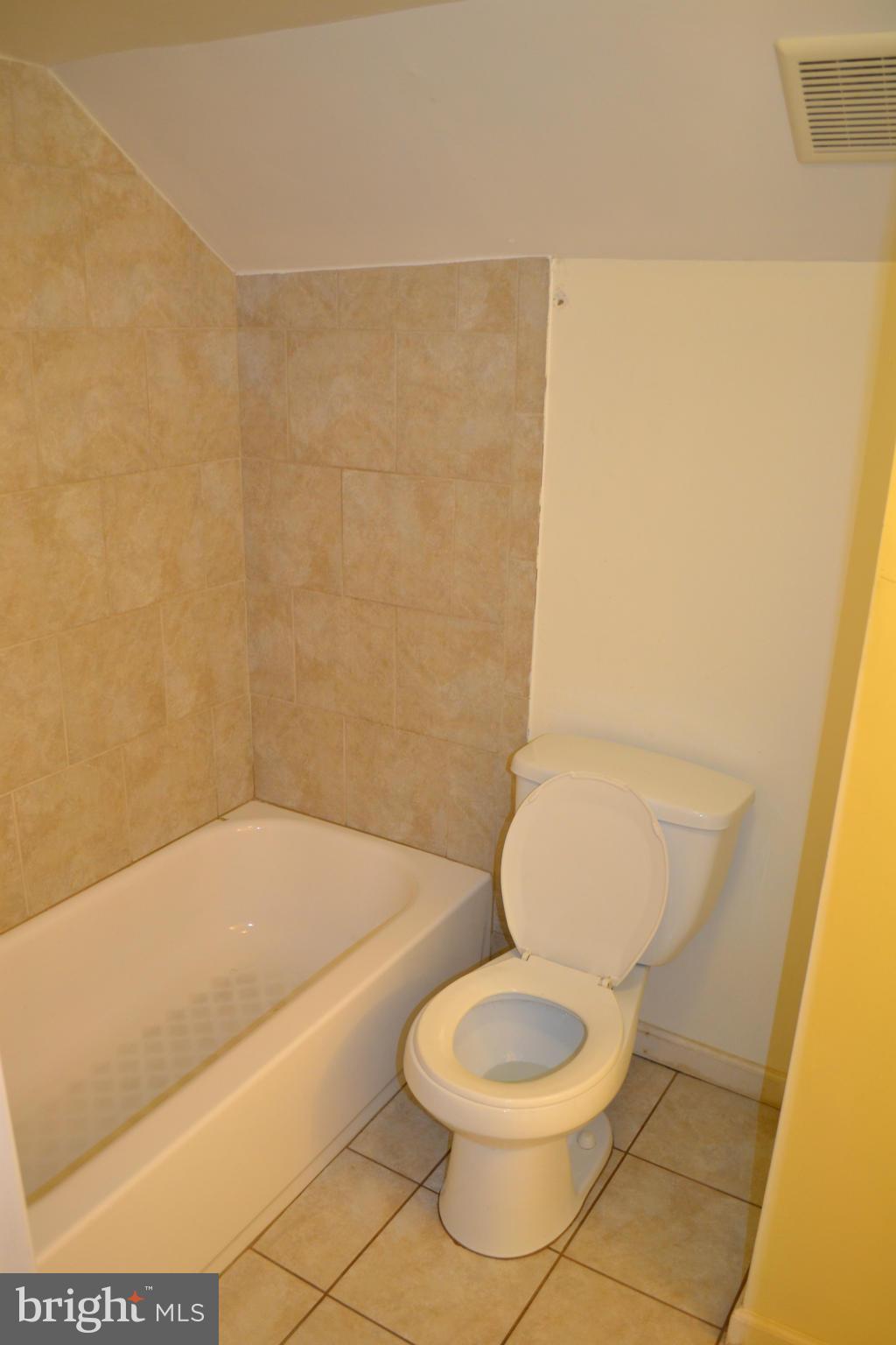 4108 Fordleigh Road Baltimore, MD 21215 - Photo 26 of 28 Bath