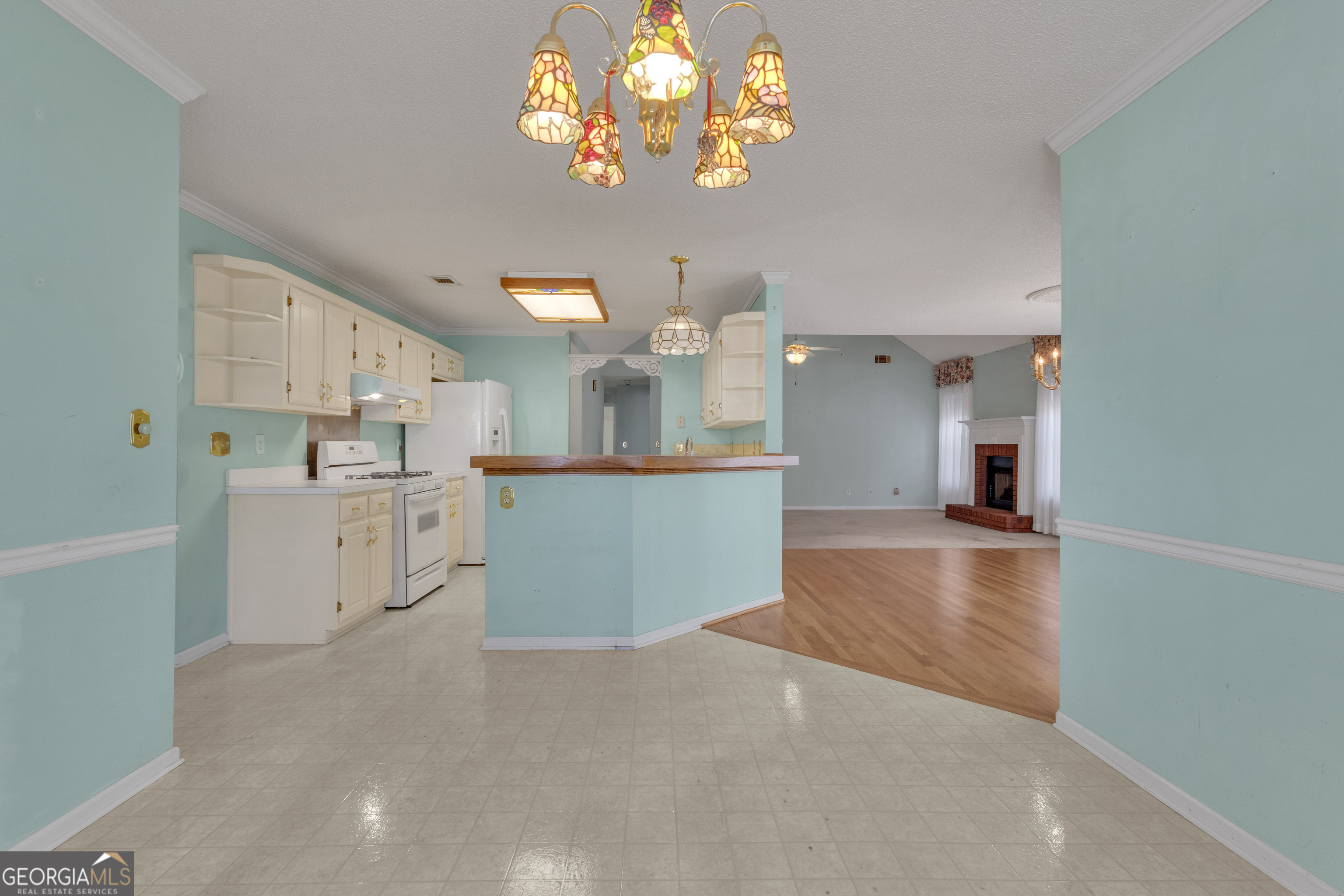 165 Masters Drive Newnan, GA 30265 - Photo 20 of 63 a view of a kitchen and a window