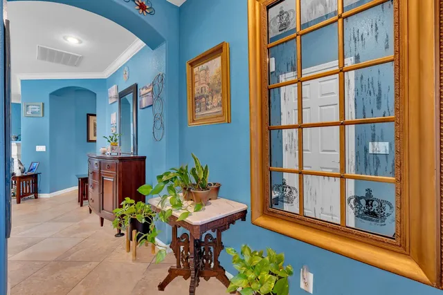 $379,999 | 805 El Tesoro Lane, Los Banos, CA 93635