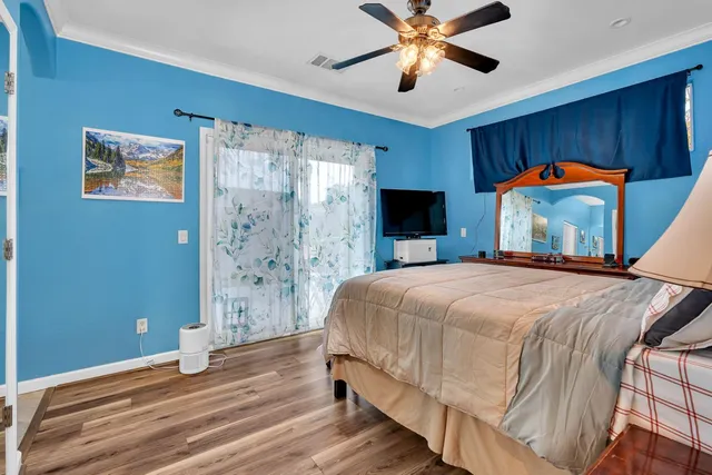 $379,999 | 805 El Tesoro Lane, Los Banos, CA 93635