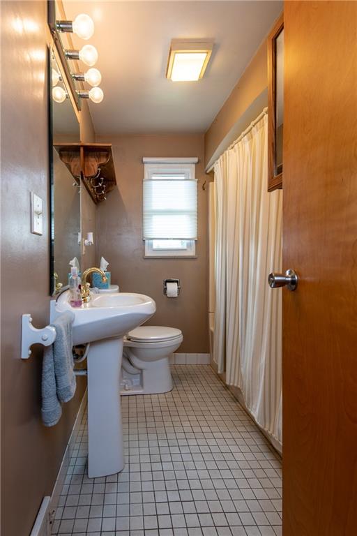 105 Donation Road Greenville, PA 16125 - Photo 8 of 19 Main level Bathroom