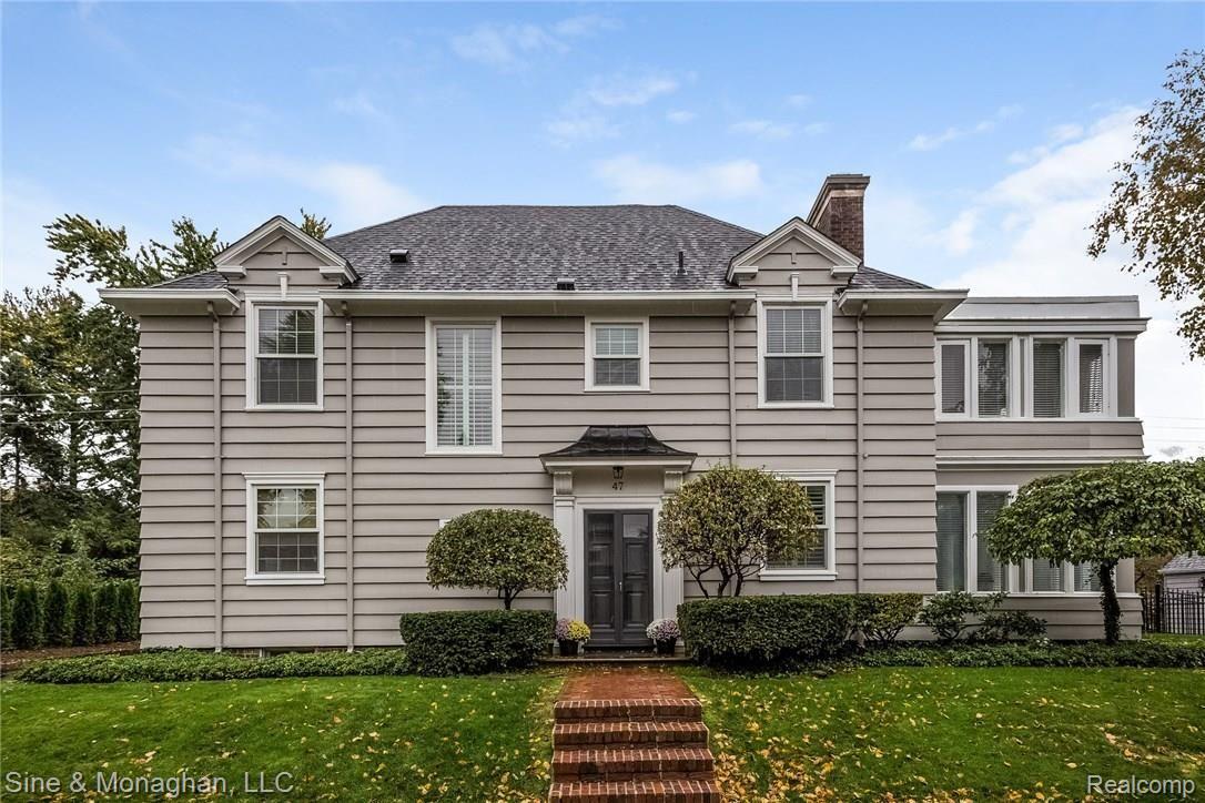 001-Front_View-3364183-medium.jpg