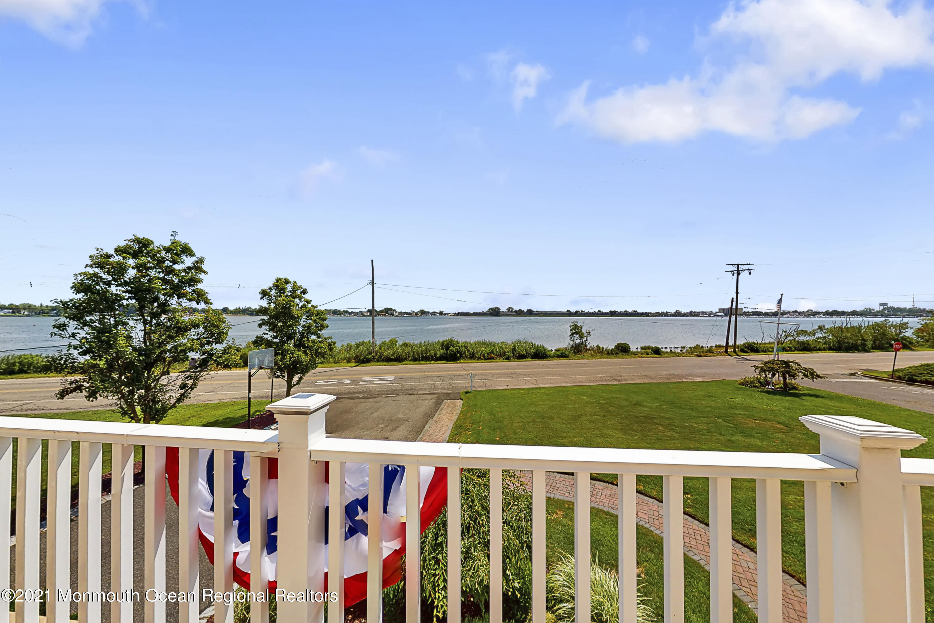 231 South Riverside Drive Neptune Township, NJ 07753 - Photo 18 of 33 2nd Floor Balcony