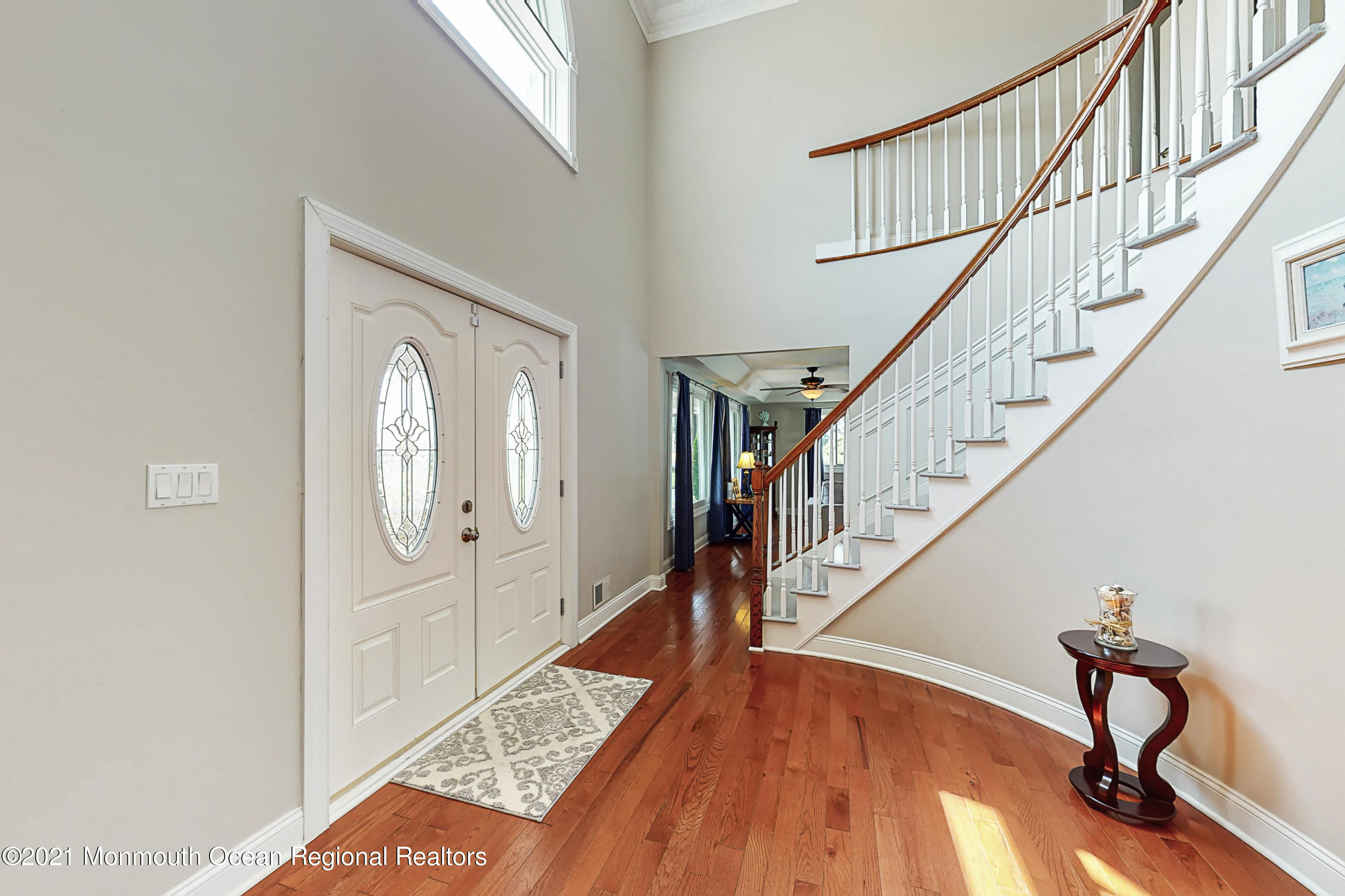 231 South Riverside Drive Neptune Township, NJ 07753 - Photo 3 of 33 Foyer