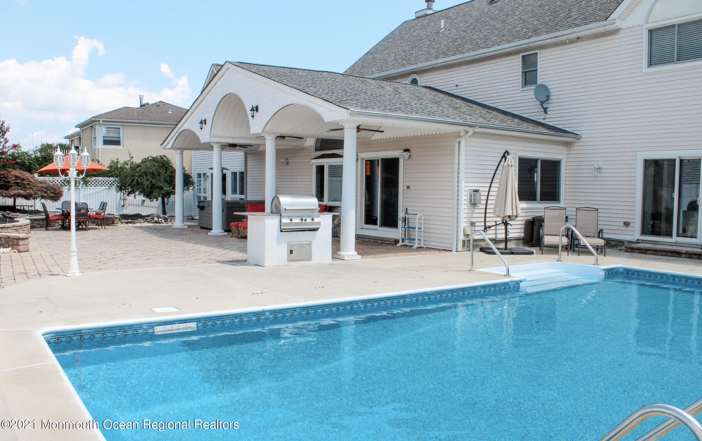 231 South Riverside Drive Neptune Township, NJ 07753 - Photo 23 of 33 Pool