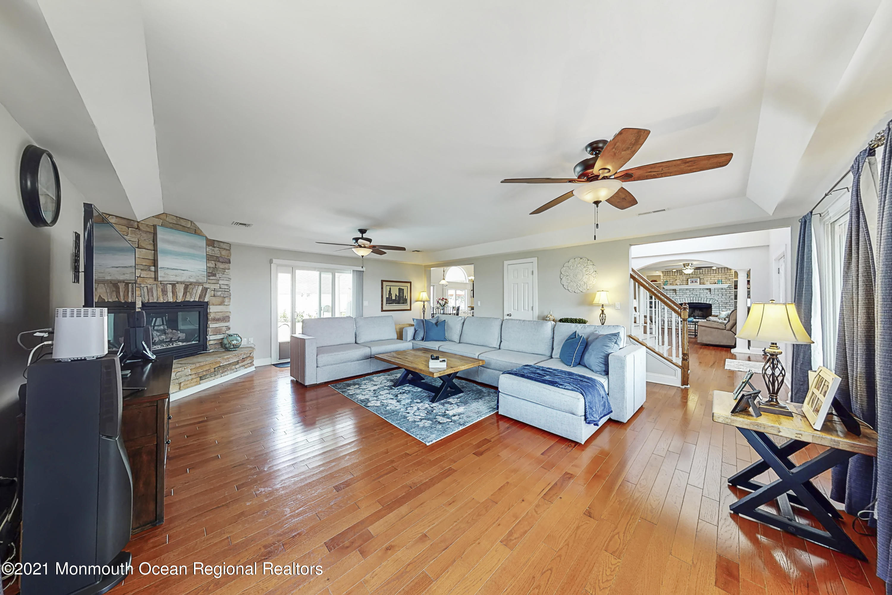 231 South Riverside Drive Neptune Township, NJ 07753 - Photo 4 of 33 Family Room 1