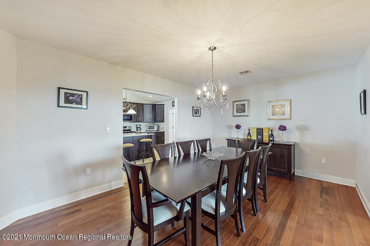 231 South Riverside Drive Neptune Township, NJ 07753 - Photo 9 of 33 Dinning Room