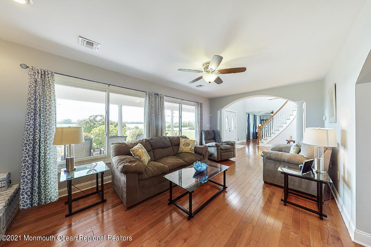 231 South Riverside Drive Neptune Township, NJ 07753 - Photo 10 of 33 formal