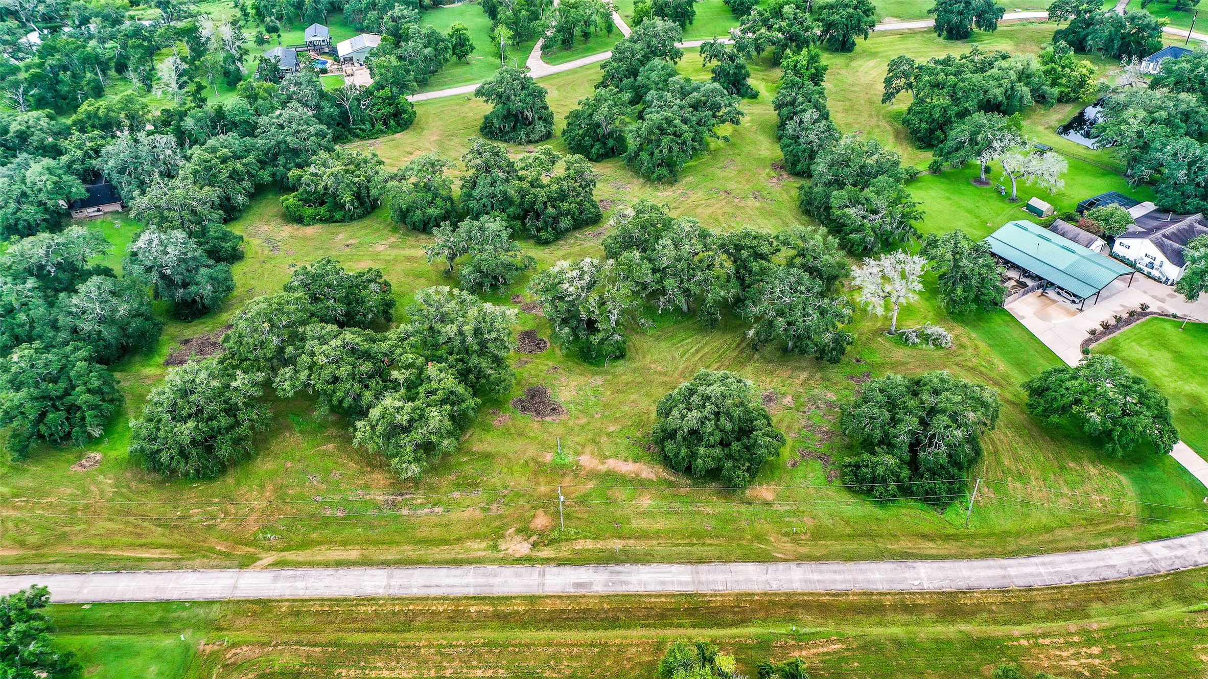 730-736 Rancho Chico Court Angleton, TX 77515 - Photo 5 of 9