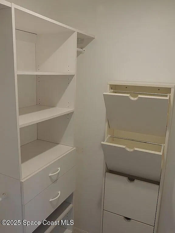 206 4th Avenue Indialantic, FL 32903 - Photo 28 of 43 a bathroom with a bathtub