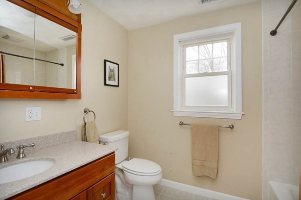 66 Bay State Road Lynn, MA 01904 - Photo 17 of 20 Gallery Image 17