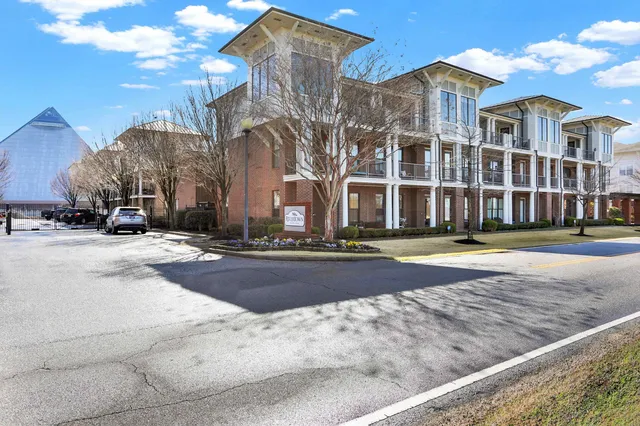 $485,000 | 358 Island Drive, Unit 105, Memphis, TN 38103