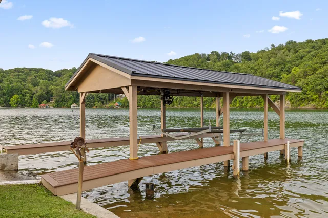 $1,500,000 | 272 Russell Lane, Spring City, TN 37381