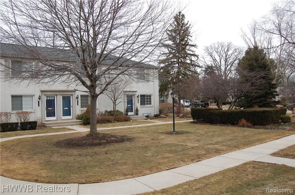1734 Graefield Road Birmingham, MI 48009 - Photo 2 of 10