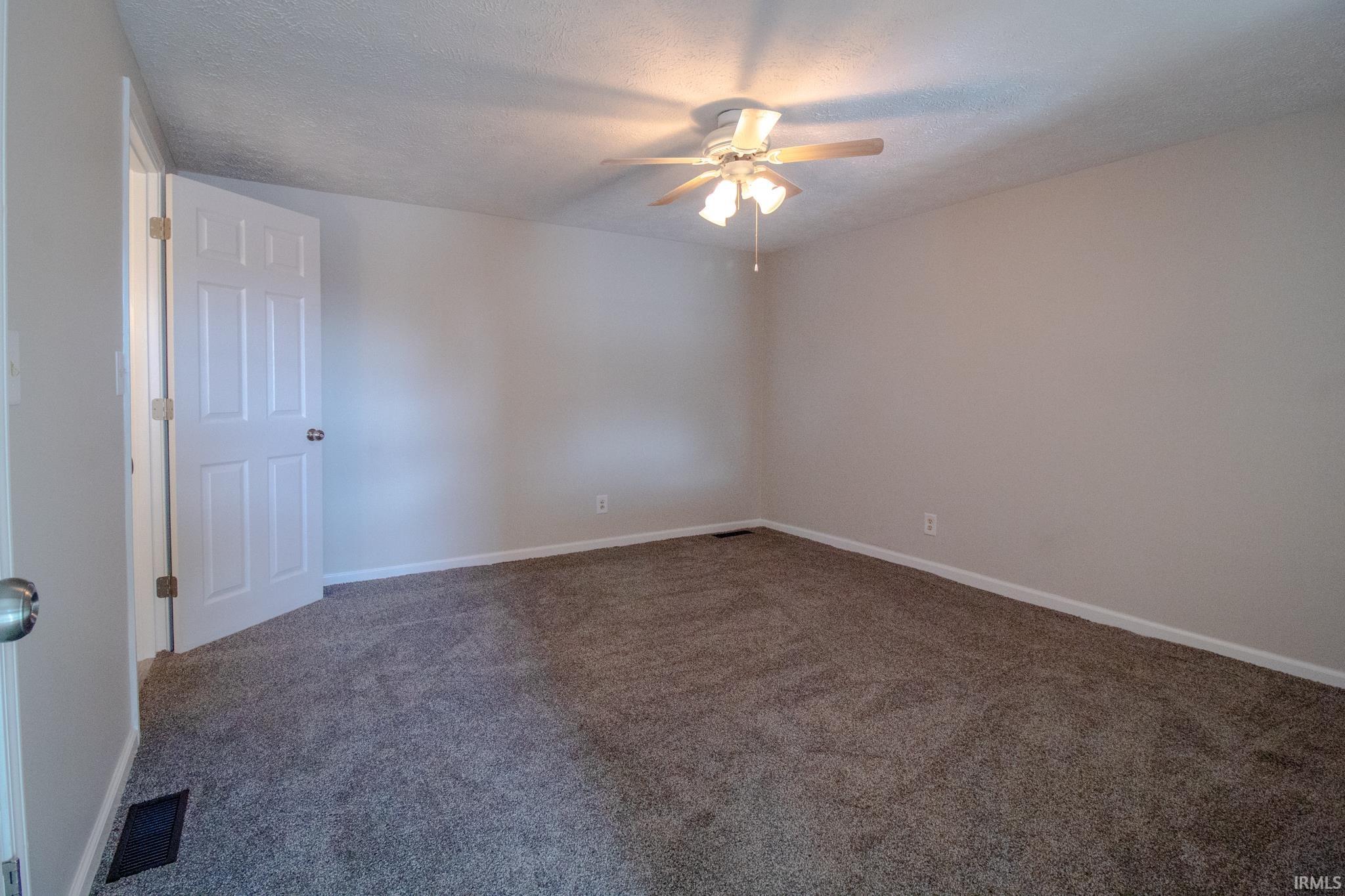 2512 South Walnut Street Yorktown, IN 47396 - Photo 16 of 23