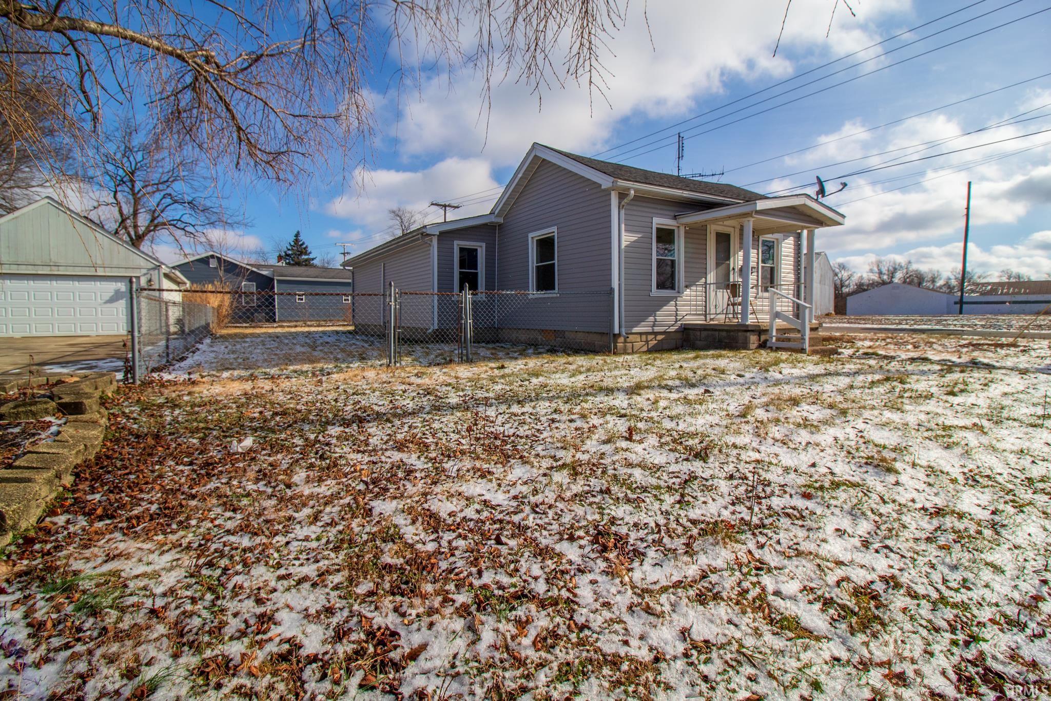 2512 South Walnut Street Yorktown, IN 47396 - Photo 3 of 23