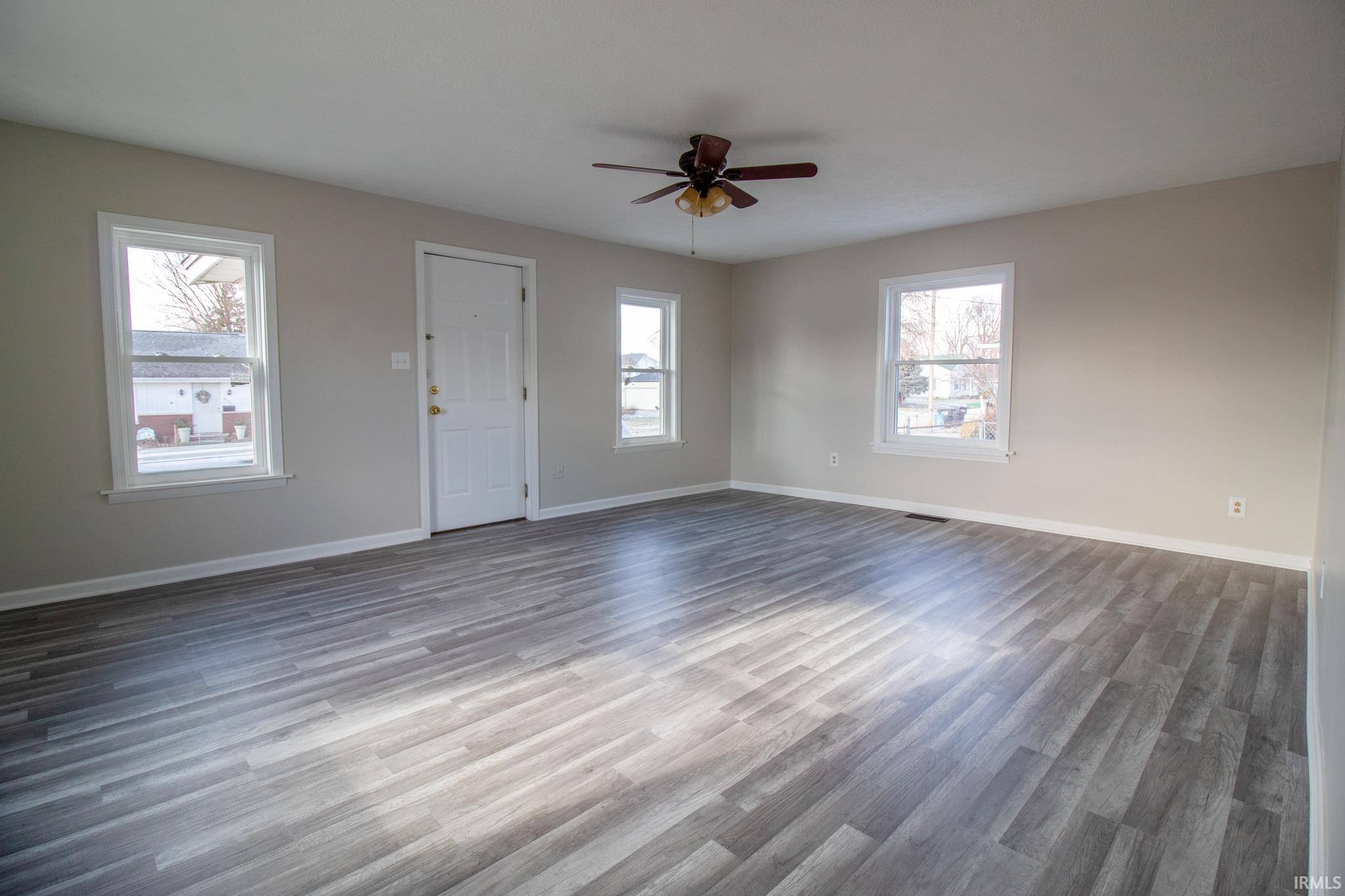 2512 South Walnut Street Yorktown, IN 47396 - Photo 6 of 23