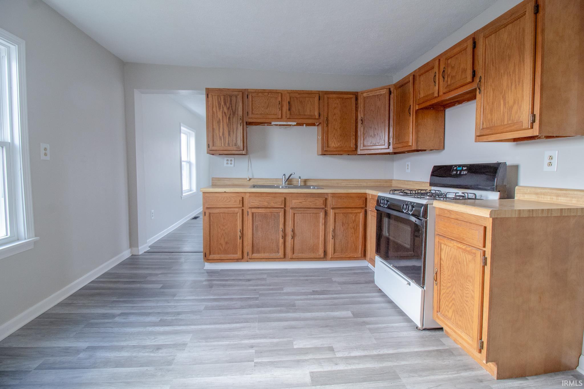 2512 South Walnut Street Yorktown, IN 47396 - Photo 8 of 23