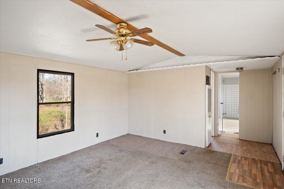 2906 New Blockhouse Road Maryville, TN 37803 - Photo 7 of 22 06-Living Room