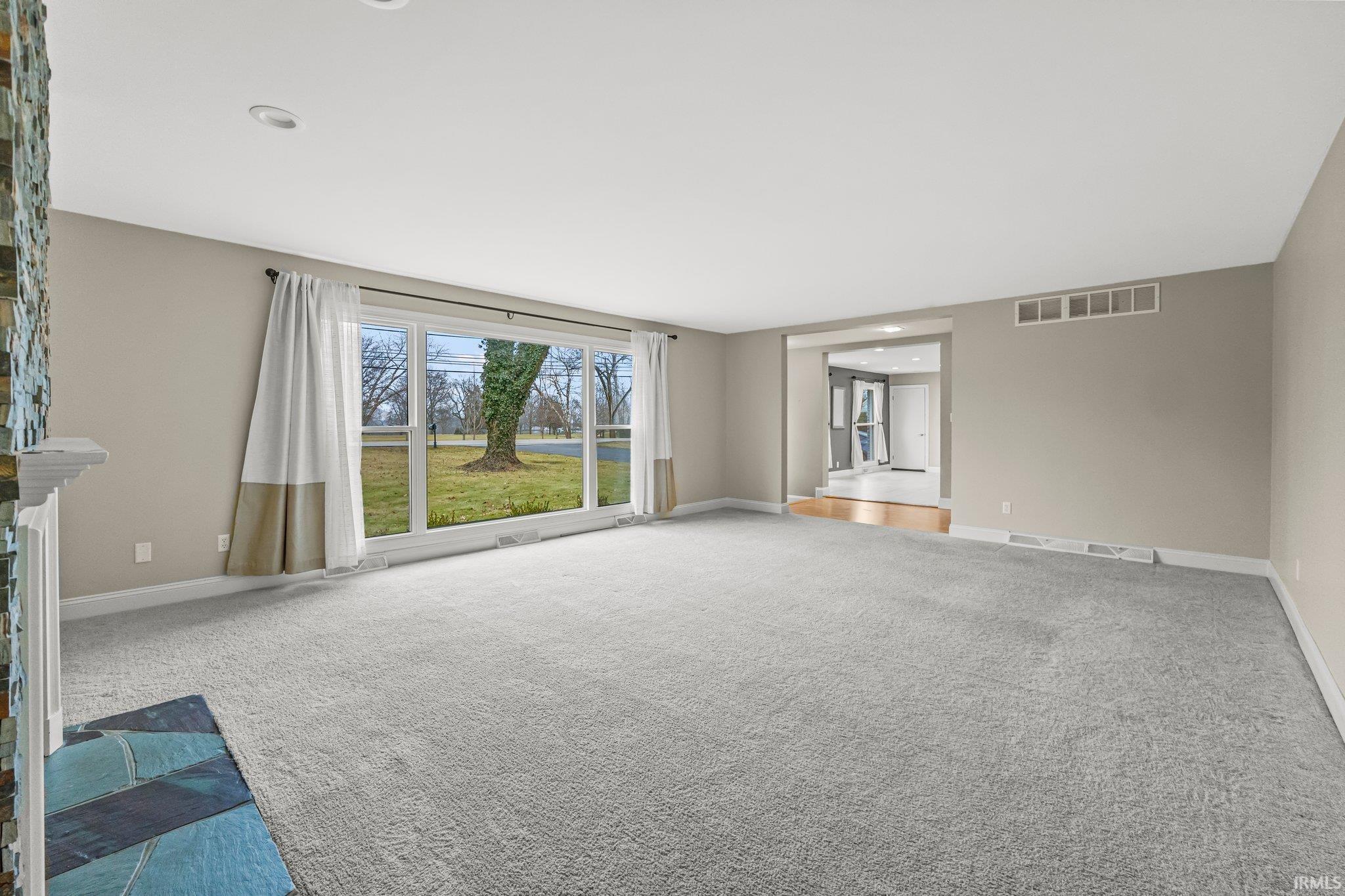 2904 Smith Road Fort Wayne, IN 46804 - Photo 5 of 31
