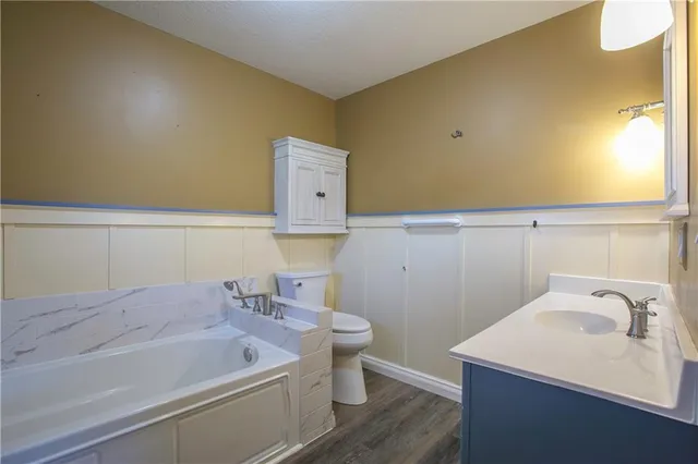 $585,000 | 22006 South State Route, Pleasant Hill, MO 64080