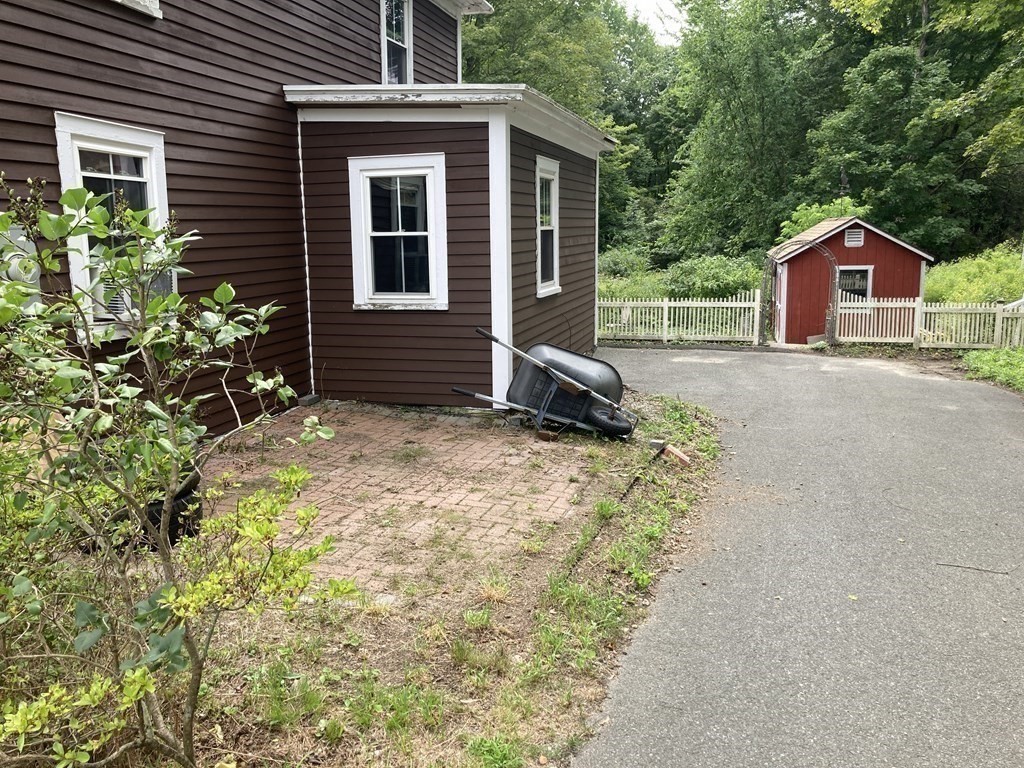 1561 Main Road Granville, MA 01034 - Photo 27 of 42