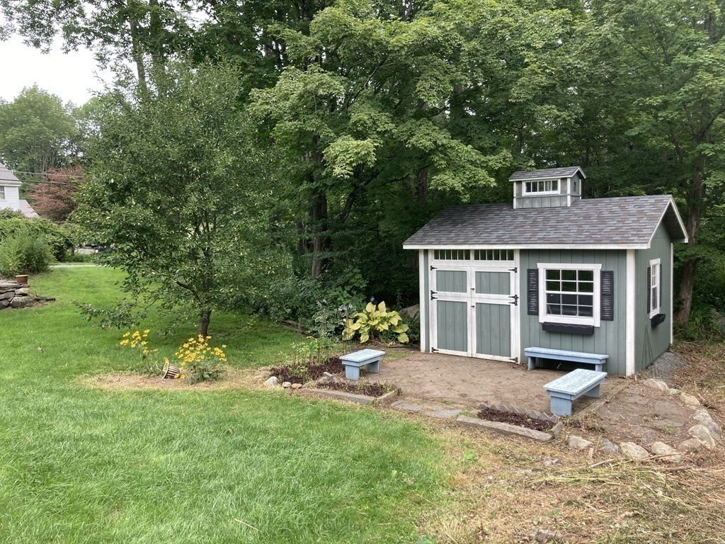 1561 Main Road Granville, MA 01034 - Photo 30 of 42