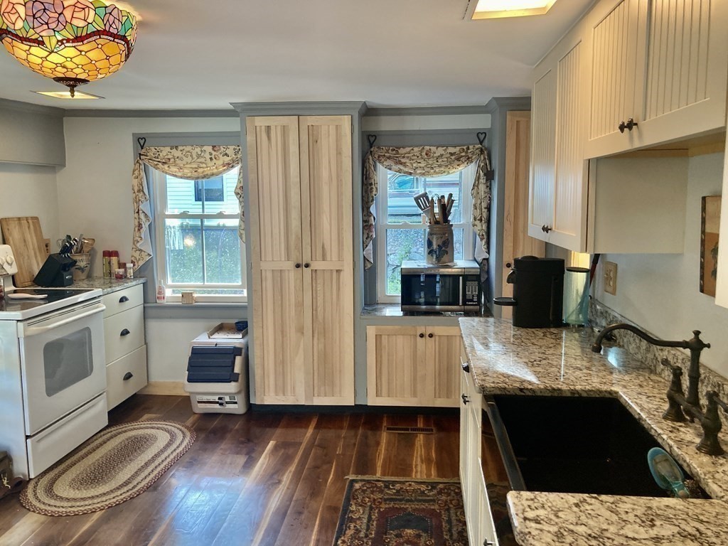 1561 Main Road Granville, MA 01034 - Photo 8 of 42