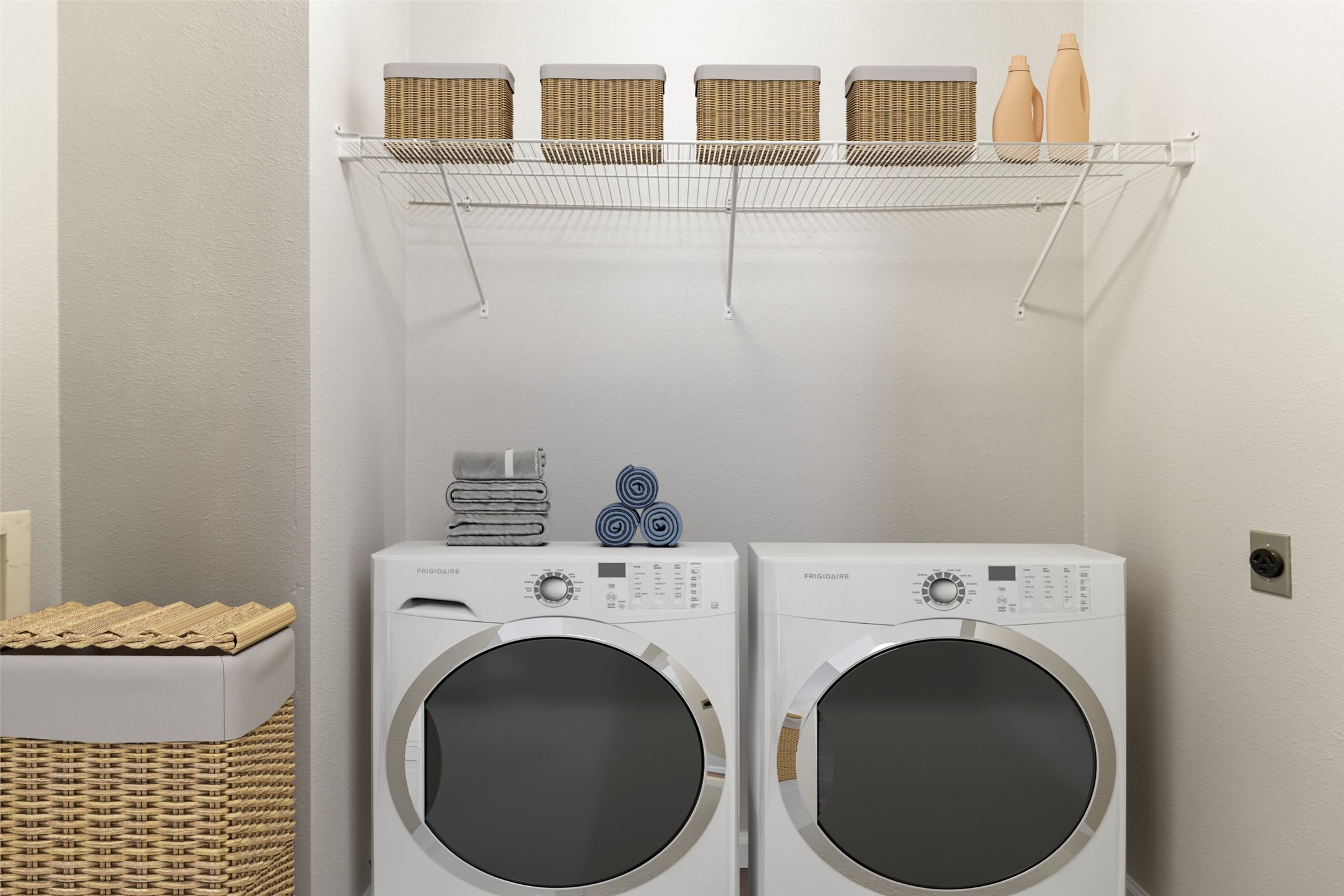 44422 Highway 290 Business, Unit 12 Prairie View, TX 77484 - Photo 12 of 13 a utility room with dryer and washer