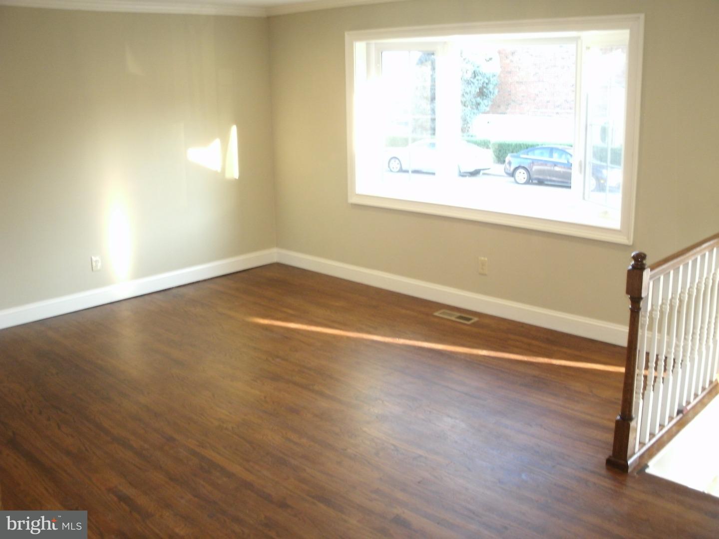 12407 Sweet Briar Road Philadelphia, PA 19154 - Photo 4 of 20