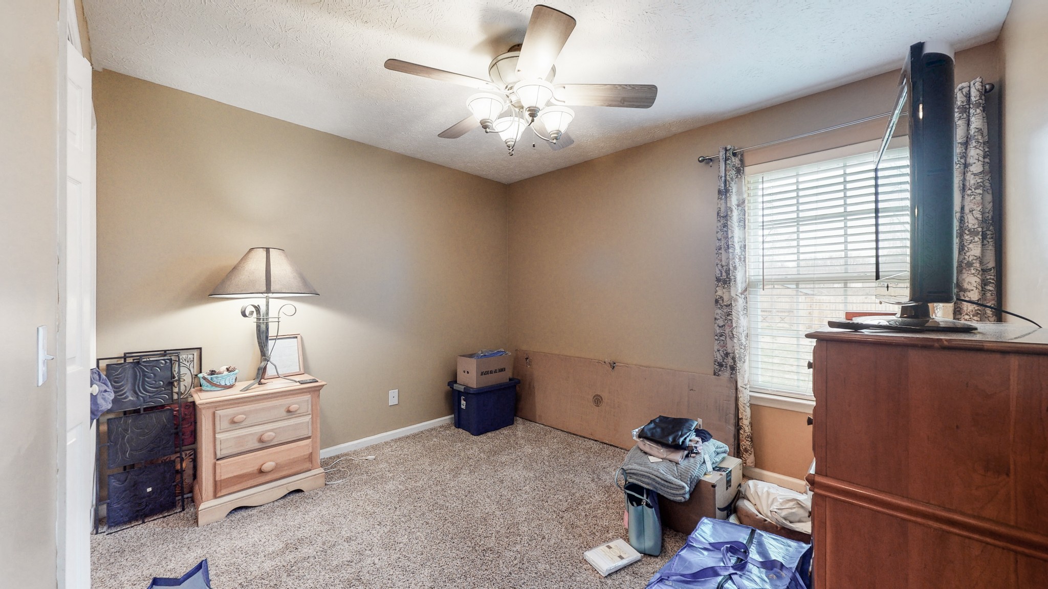 1503 Whitmore Street Lebanon, TN 37087 - Photo 22 of 32 a room with cabinets and window