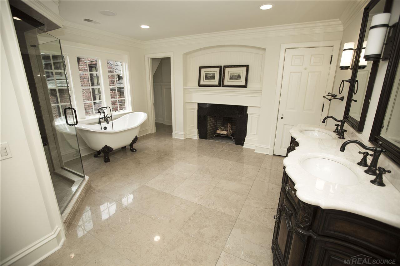 87 Kenwood Road Grosse Pointe Farms, MI 48236 - Photo 25 of 30