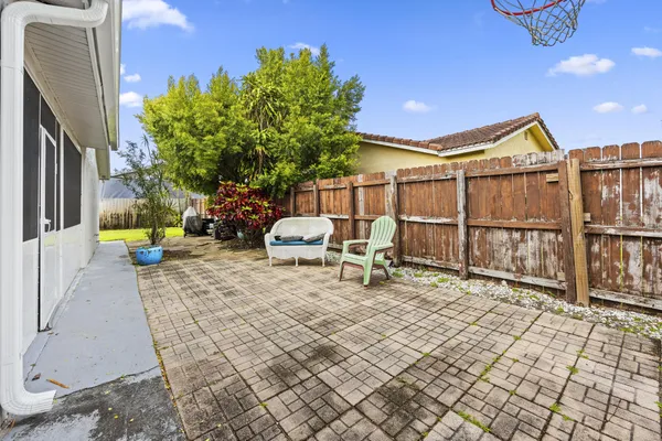 $3,300 | 22731 Southwest 55th Way, Boca Raton, FL 33433