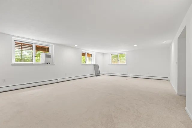 $569,900 | 110 Tamarack Road, Thornton, NH 03285