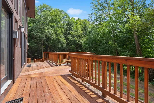 $569,900 | 110 Tamarack Road, Thornton, NH 03285