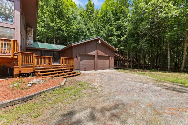 $569,900 | 110 Tamarack Road, Thornton, NH 03285