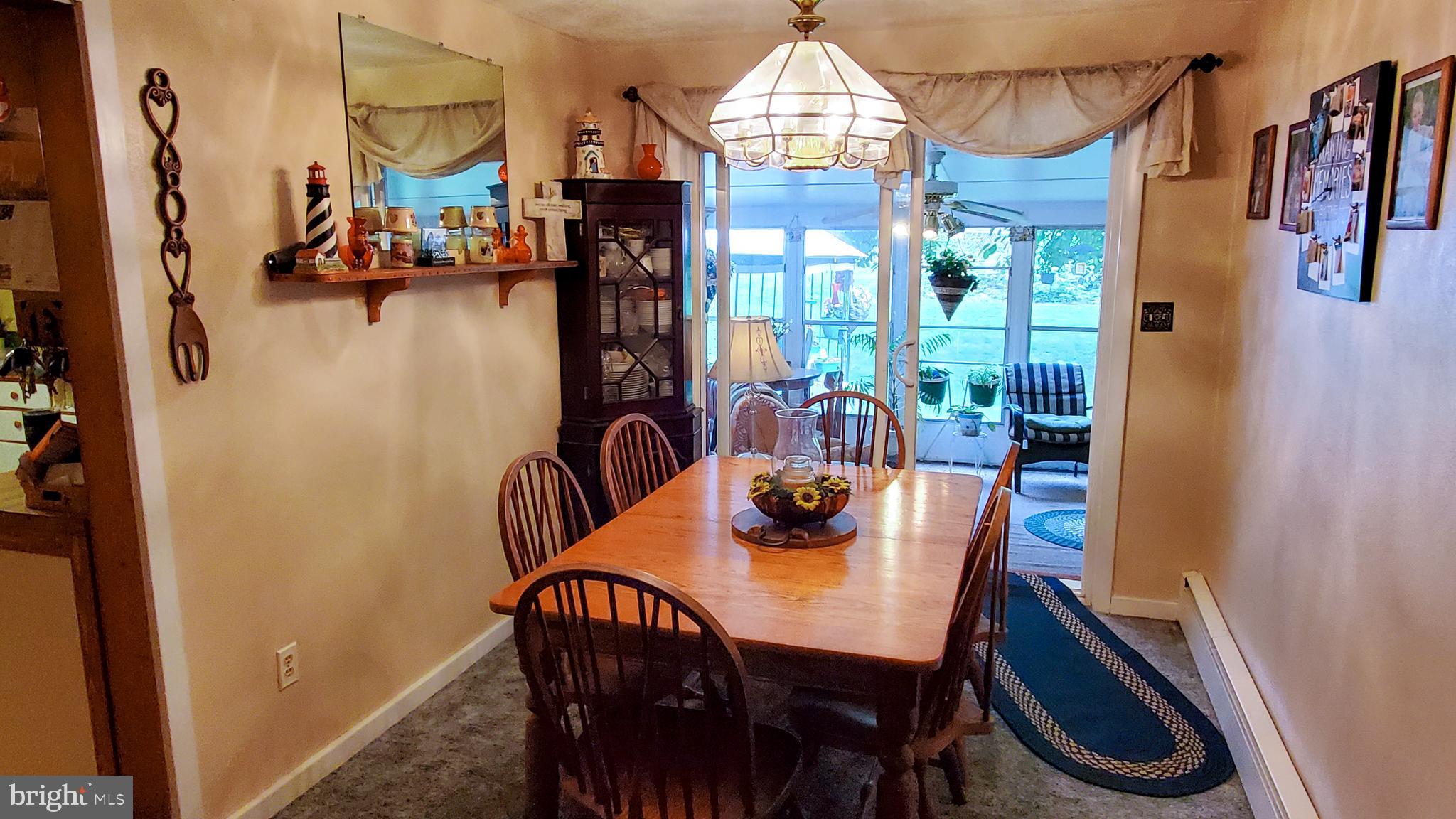 305 Roxbury Road Shippensburg, PA 17257 - Photo 7 of 32 Dining Room