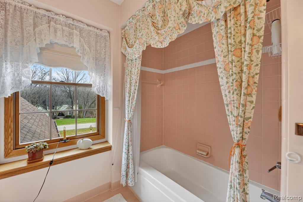 7798 Lee Road Brighton, MI 48116 - Photo 39 of 49