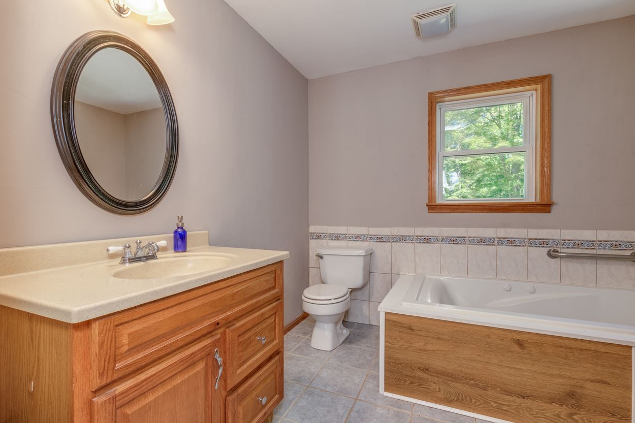 71 Peasley Road Henniker, NH 03242 - Photo 22 of 25 Gallery Image 22