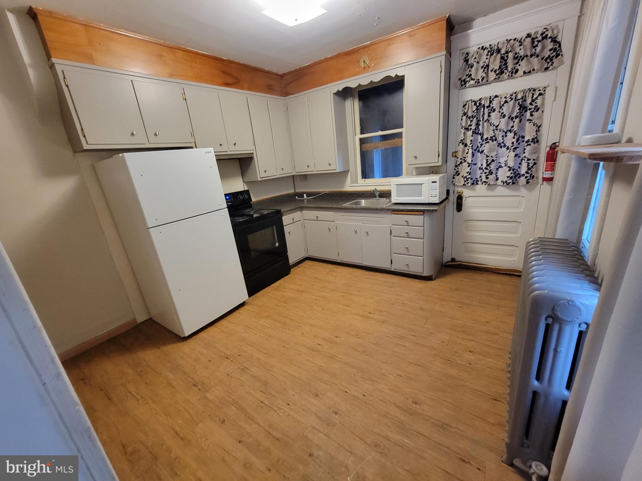 324 Spring Street Reading, PA 19601 - Photo 8 of 12 Gallery Image 8