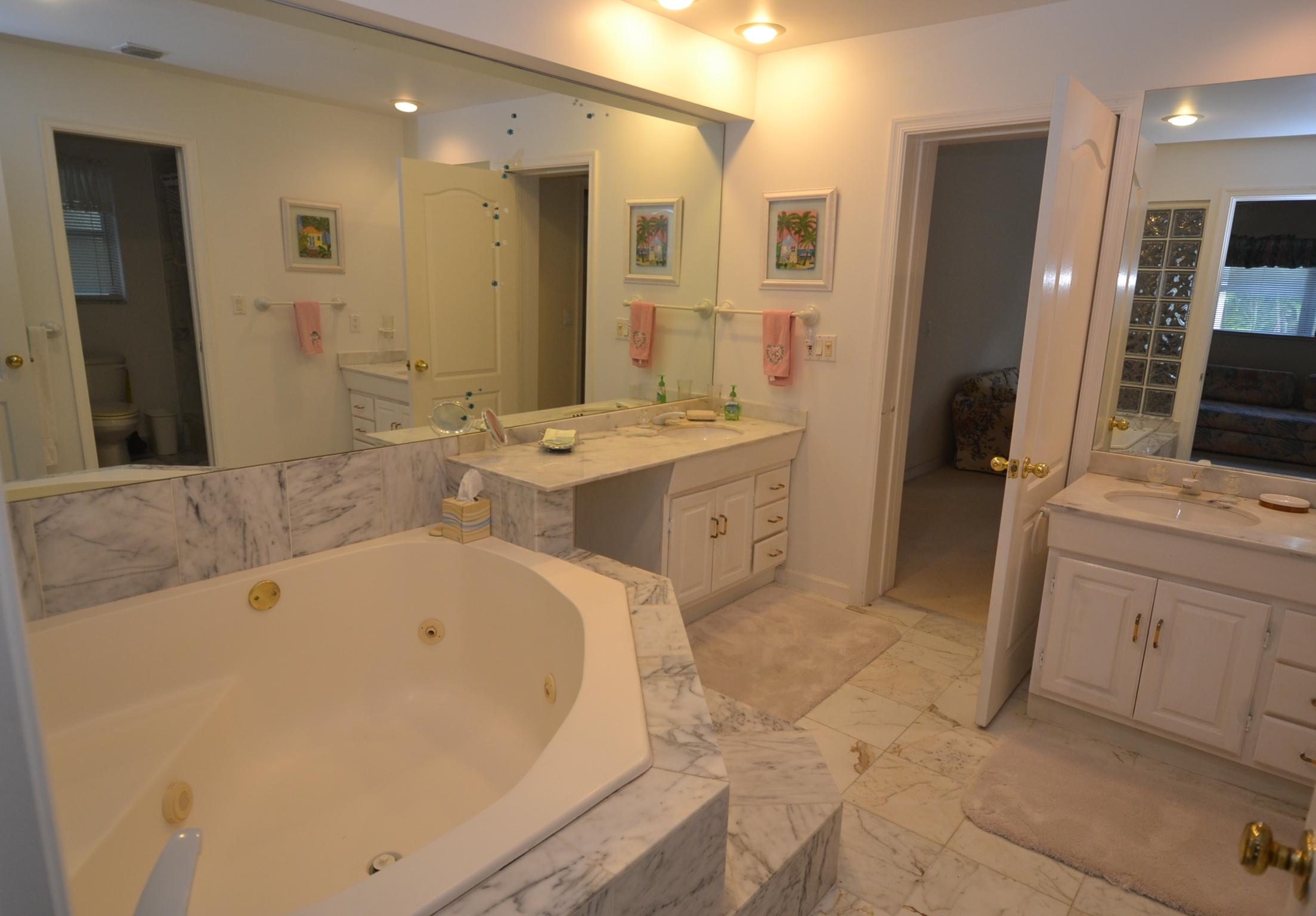 42 Bimini Cove Drive Ocean Ridge, FL 33435 - Photo 11 of 23 mbath3