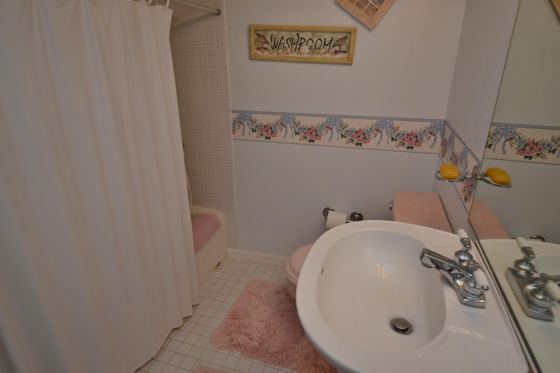 42 Bimini Cove Drive Ocean Ridge, FL 33435 - Photo 16 of 23 bath3